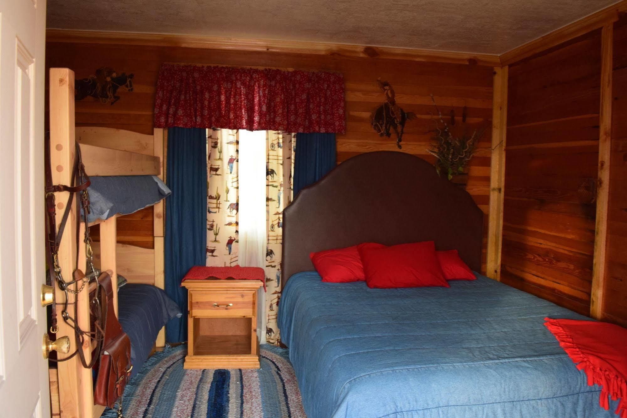 Отель Grand Canyon Ranch & Outfitters Fredonia Экстерьер фото