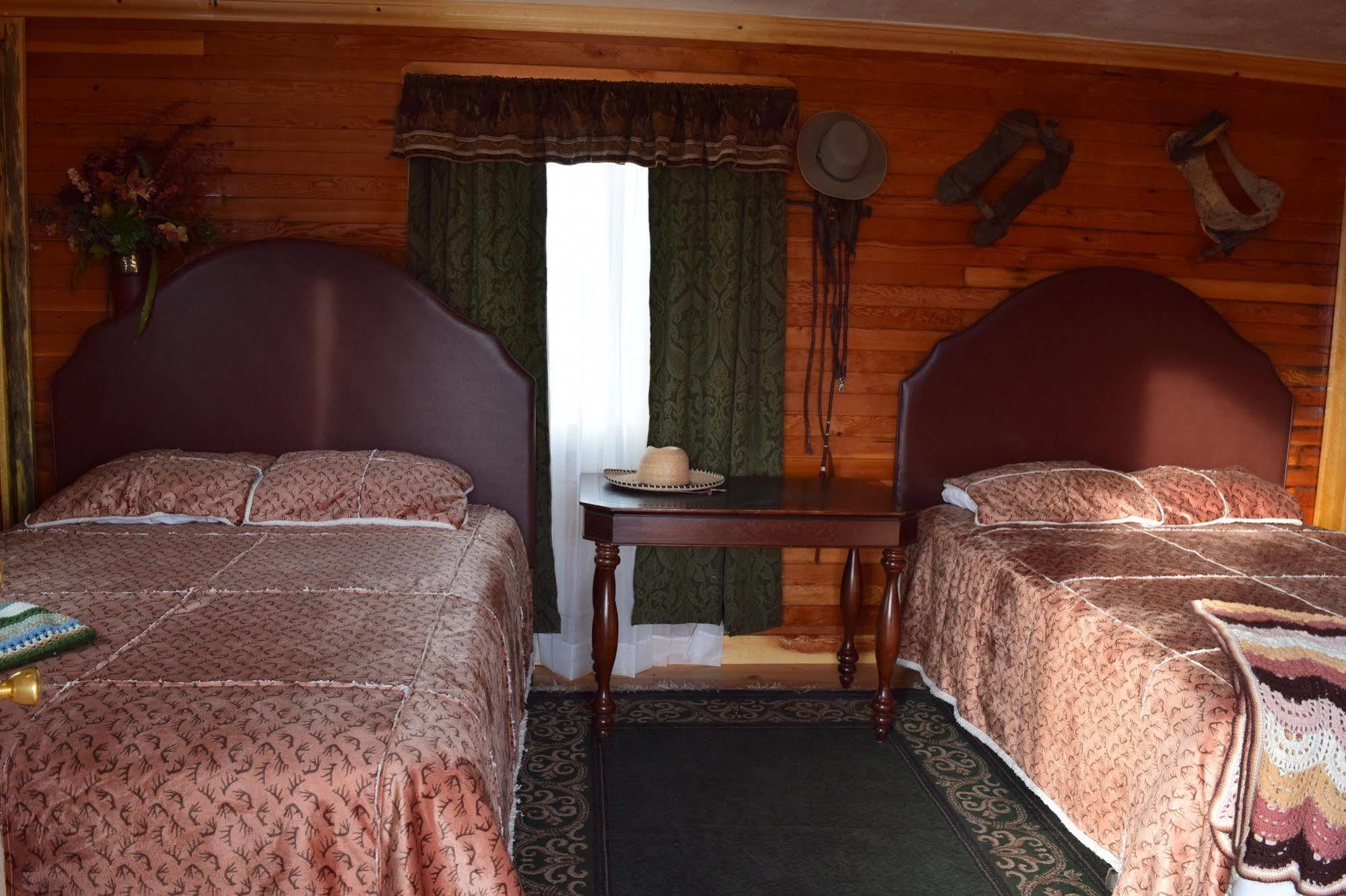 Отель Grand Canyon Ranch & Outfitters Fredonia Экстерьер фото